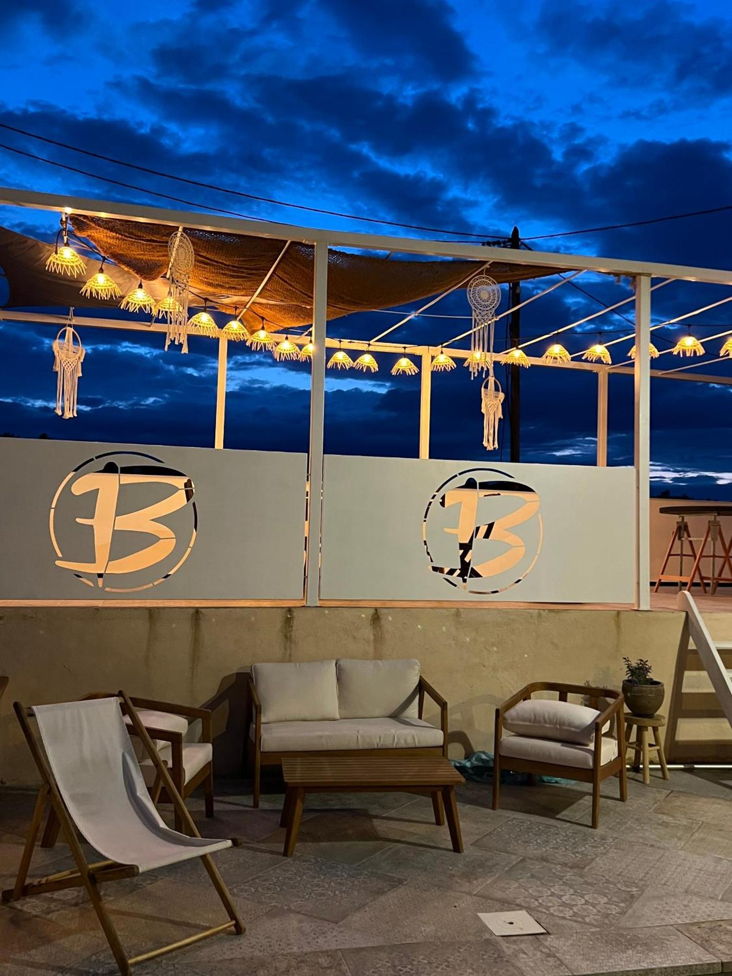 Les Baroudeurs De Saint Jean Bed & Breakfast Exterior foto